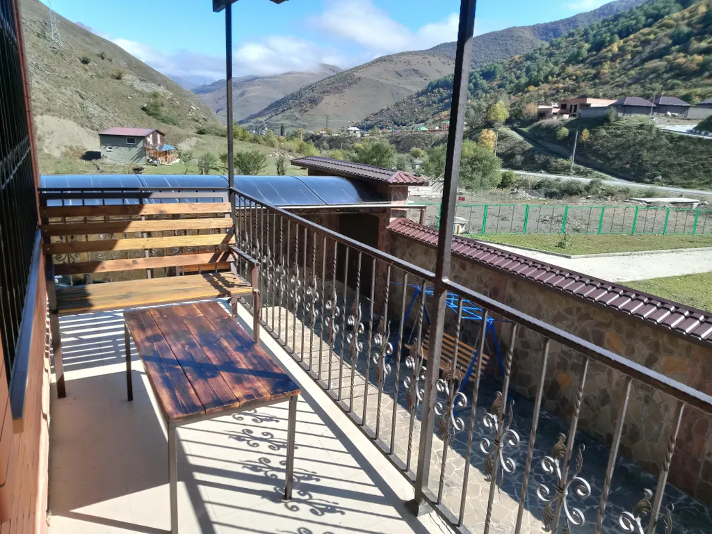 Уютный дом в горах