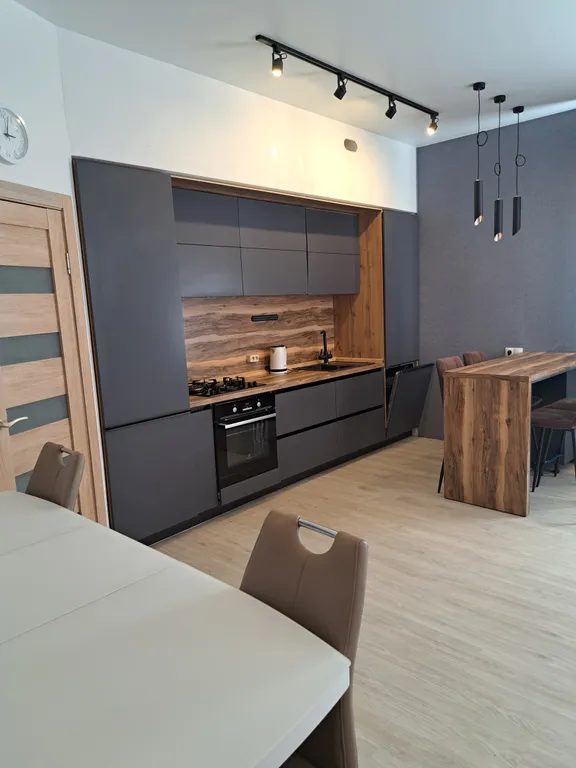 Двухэтажная большая квартира для 2-3 семей