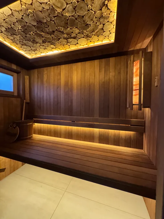 Коттедж Барнхауз с видом на лес — Шишкино