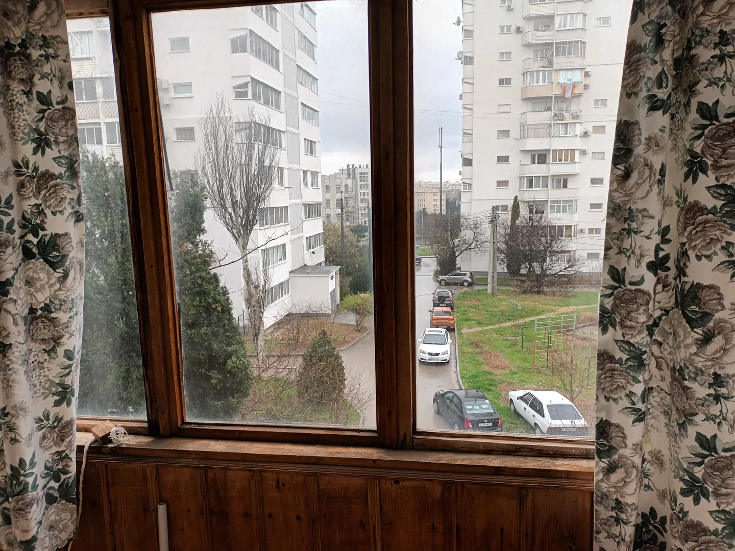 Вид с балкона 1-й комнаты