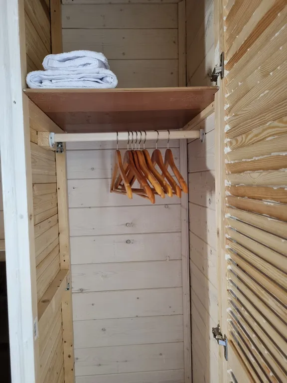 Деревянный дом в деревне дача фермера