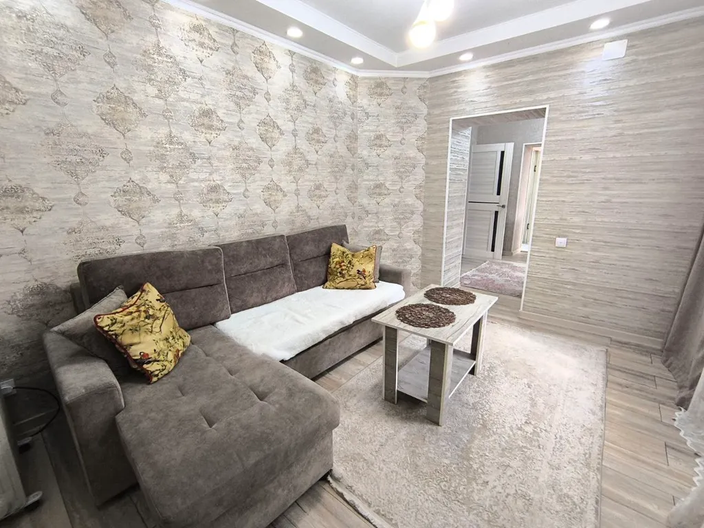 Уютный дом с садом рядом с центром города