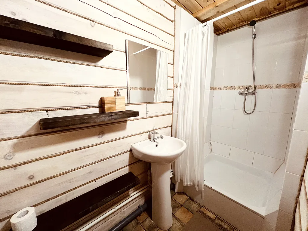 Новый дом в центре Чемала