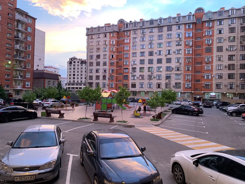 Уютная светлая квартира у моря с красивым видом из окон