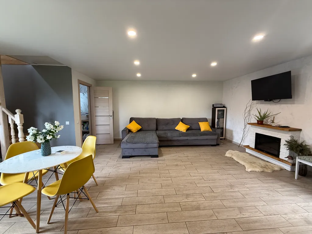 Уютная дача у леса