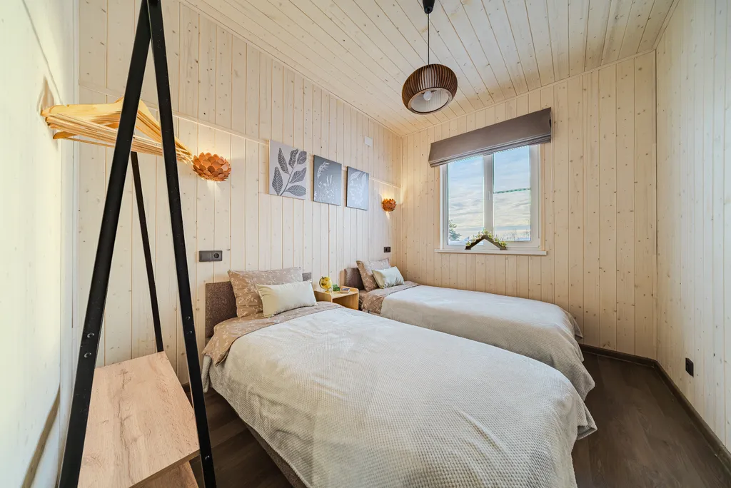 Новый дом с большим столом, кинотеатром, баней