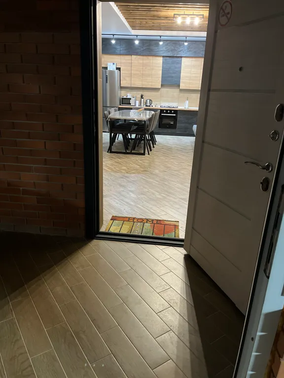 Дом в горах Адыгея, с теплым бассейном и беседкой