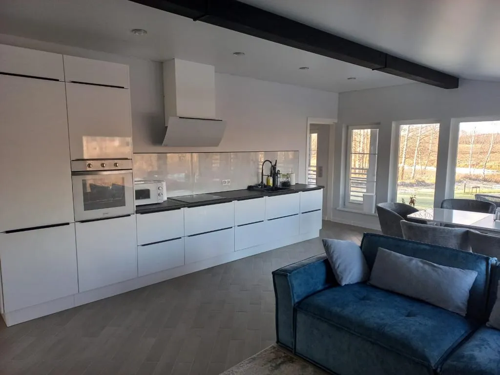 Дом на берегу водохранилища