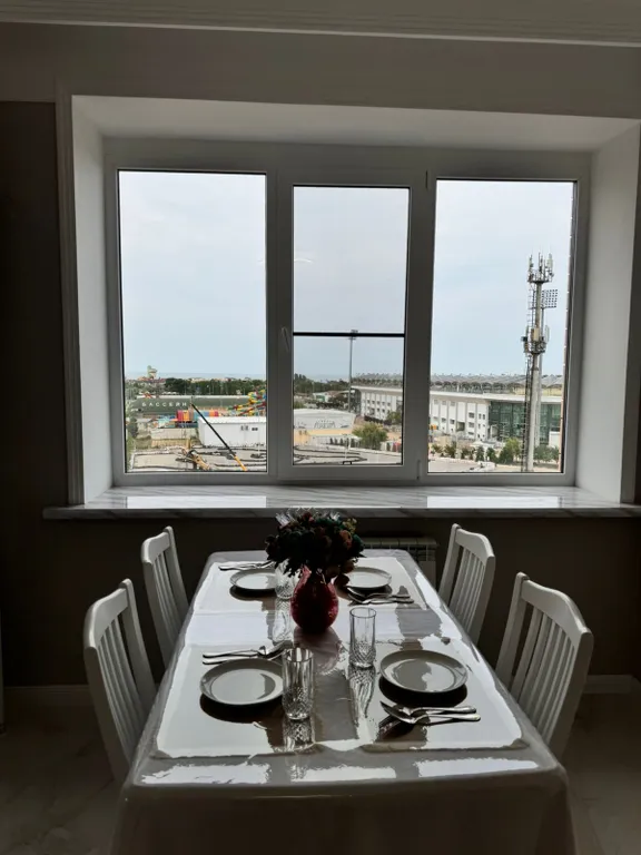 С видом на море уютная, новая квартира возле Анжи-Арены