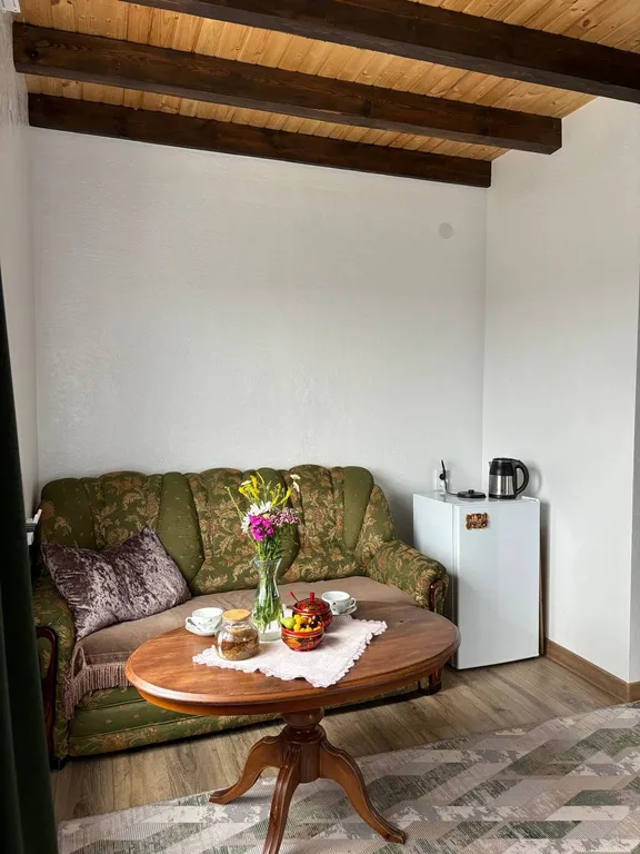 Домик на краю обрыва