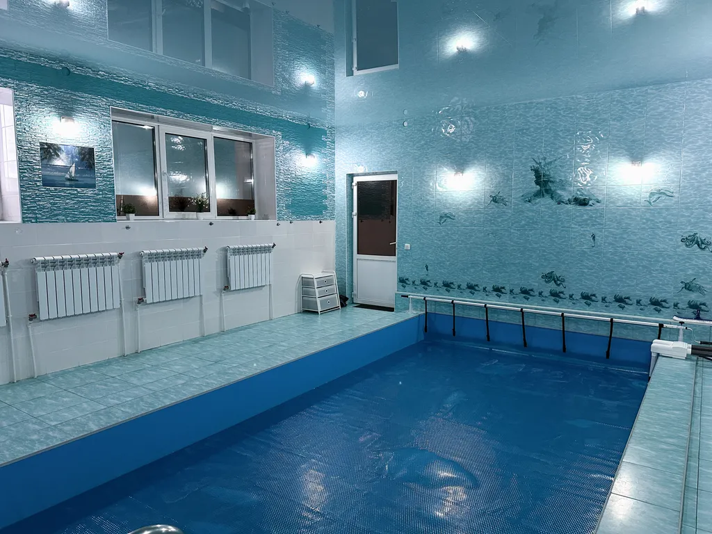 Дом с бассейном и баней в Самаре