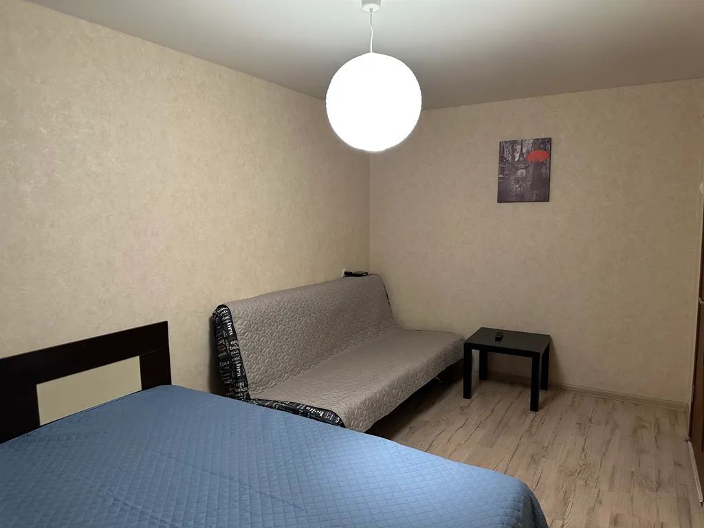 Двухкомнатная квартира рядом с Быстрицей