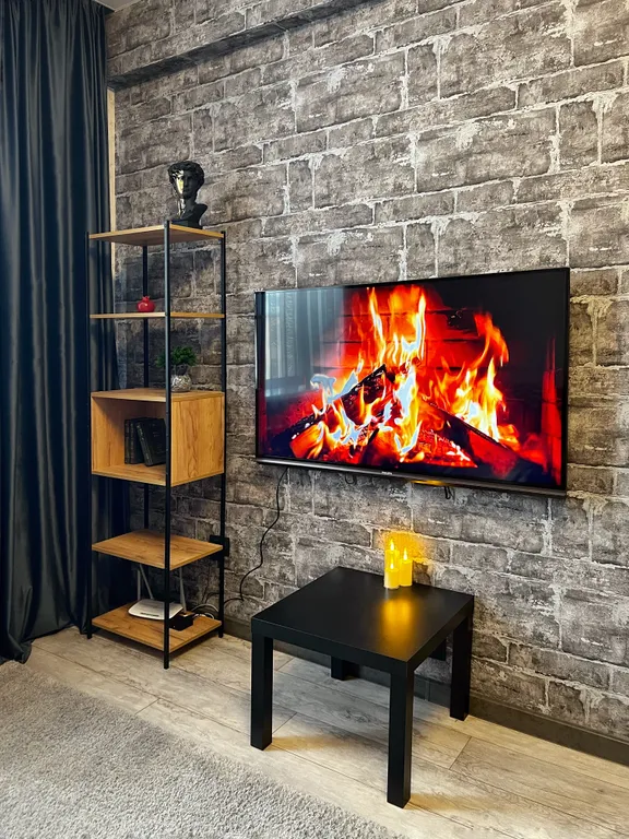 Kраcивaя тёплaя кваpтирa в центрe на развязке к Главным Заводам города