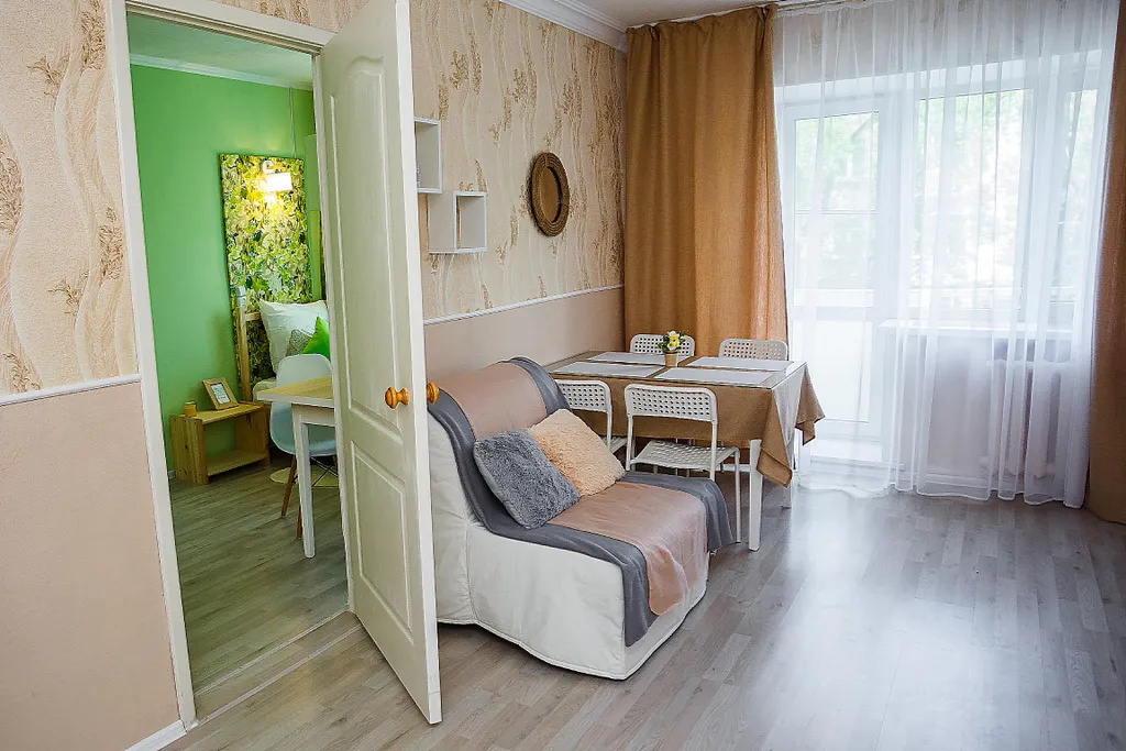 HappyGreenAppartments-апартаменты рядом с центральной улицей города