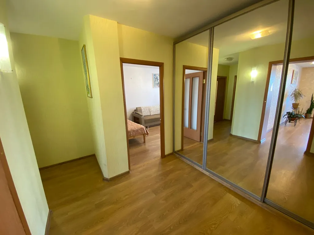 4-комнатная Квартира