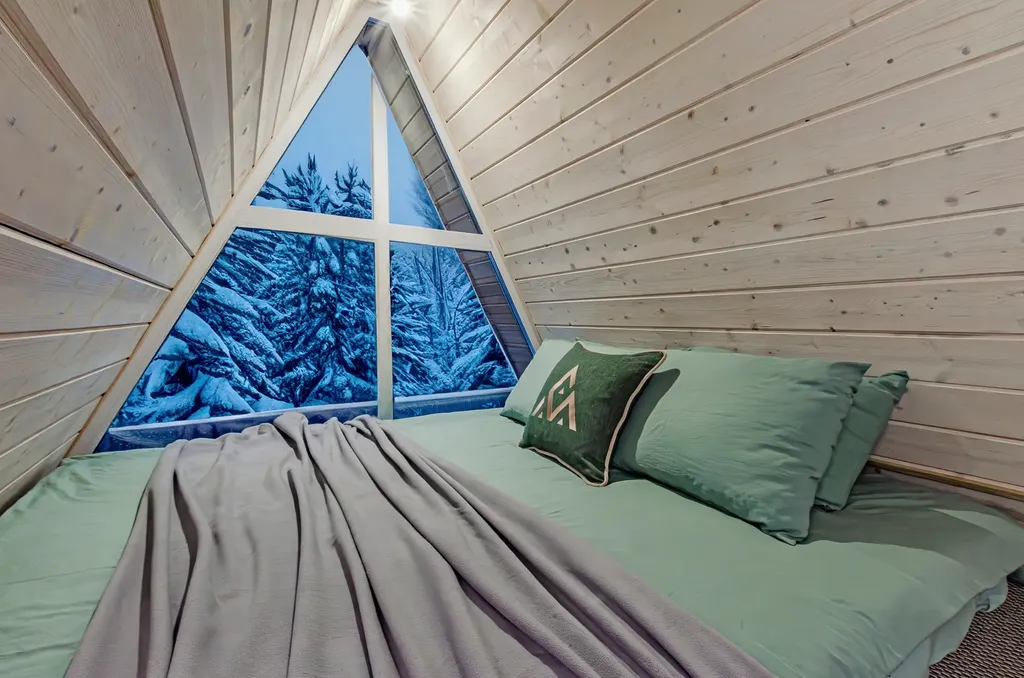 Коттедж Коттедж А-фрейм в городском глэмпинге — Казань