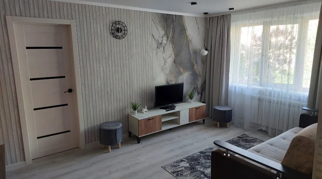 Уютная 2-комнатная квартира в центре города — аренда посуточно в Миасс