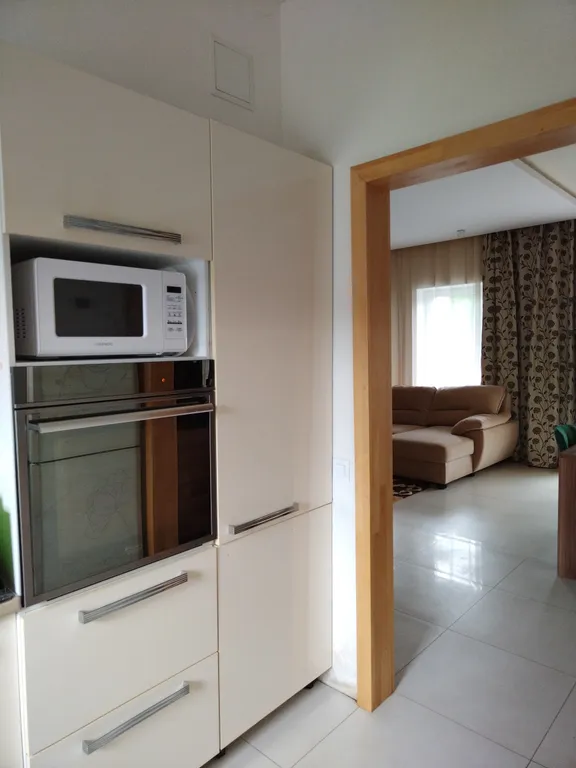 Таунхаус у озера в сосновом лесу