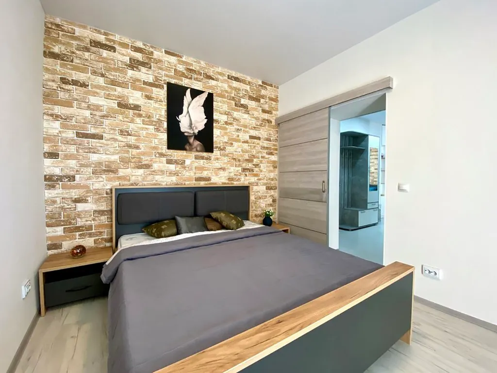 Дизайнерская 2-х комнатная квартира в центре