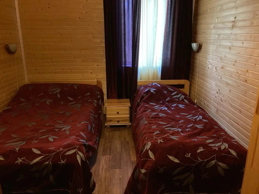 Бревенчатый дом 2 с видом на реку