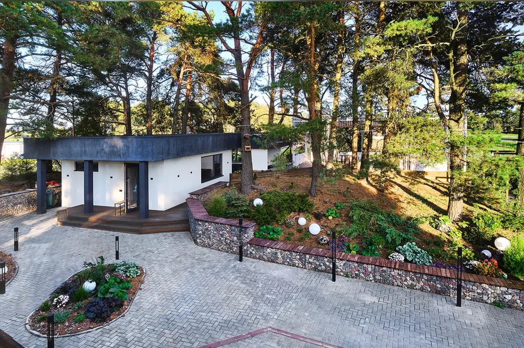 Усадьба и русская баня с холодной купелью Котра