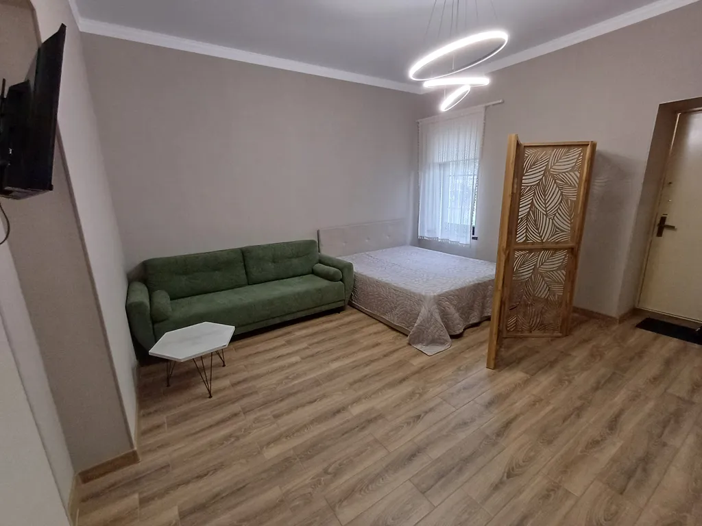 Коттедж Новый апарт-домик с выходом на уютный балкон в 5 минутах от моря — Сухум