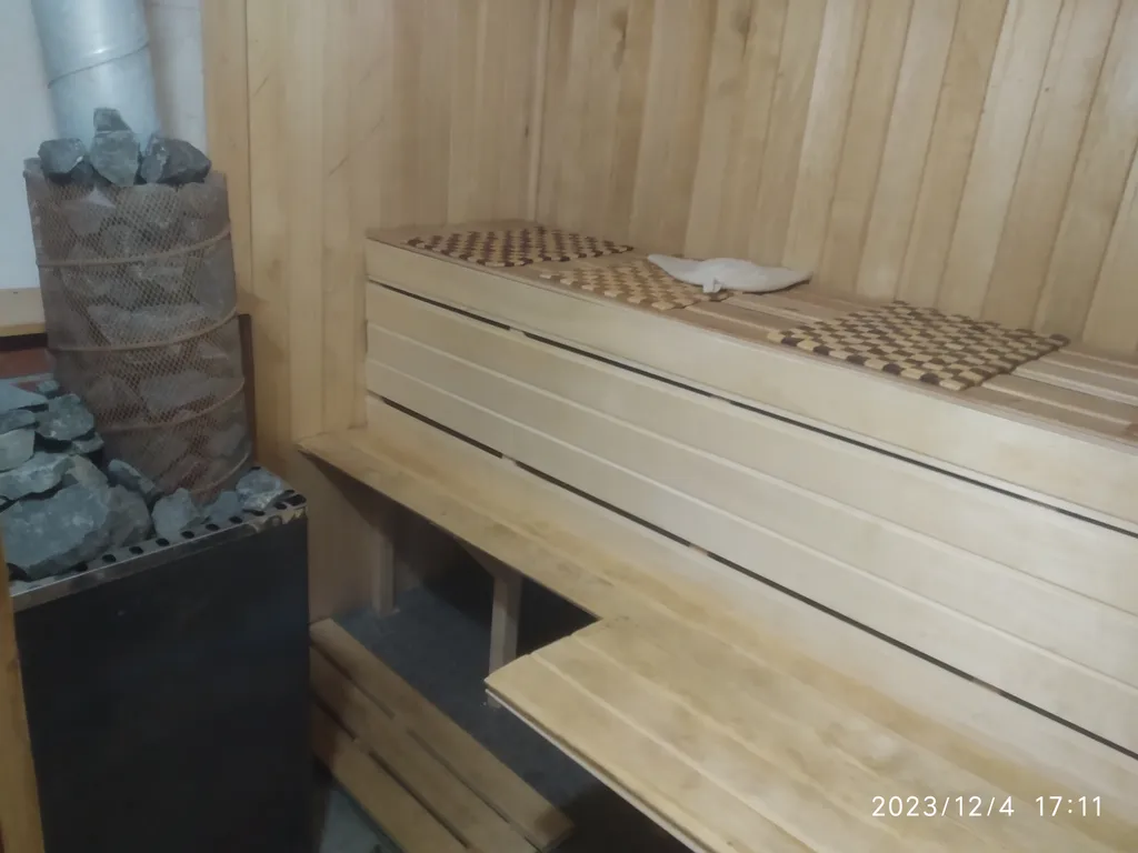 Дом с отдельно стоящей баней