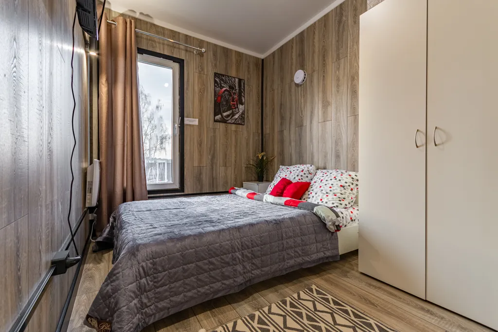 Дом с купелью и сауной, костровой зоной, мангалом и качелями