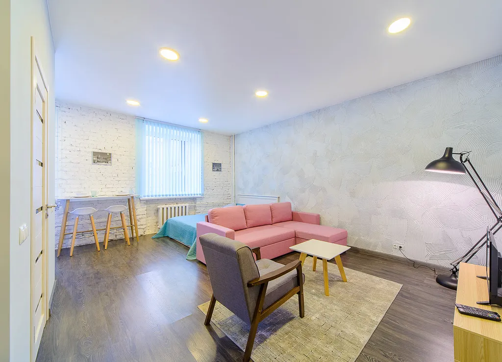 Студия в самом центре на площади Победы