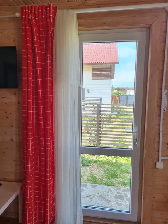 Квартира Двухкомнатные апартаменты с терассой и видом на море — Кучугуры