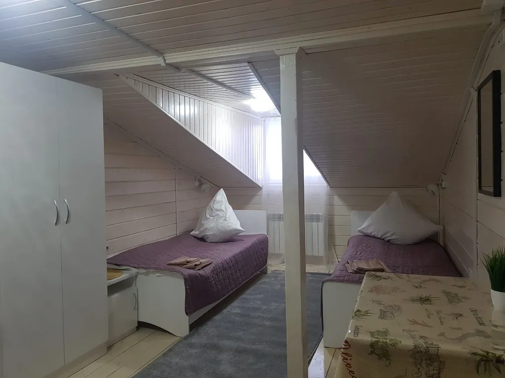 Семейный домик с видом на храм