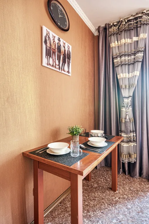 Двухкомнатная квартира у ЦПКиО Алматы, золотой квадрат