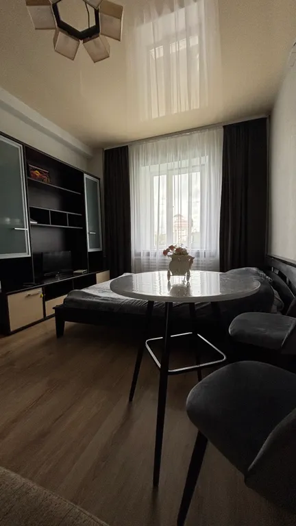 Однокомнатная квартира в центре с видом на Три Штыка