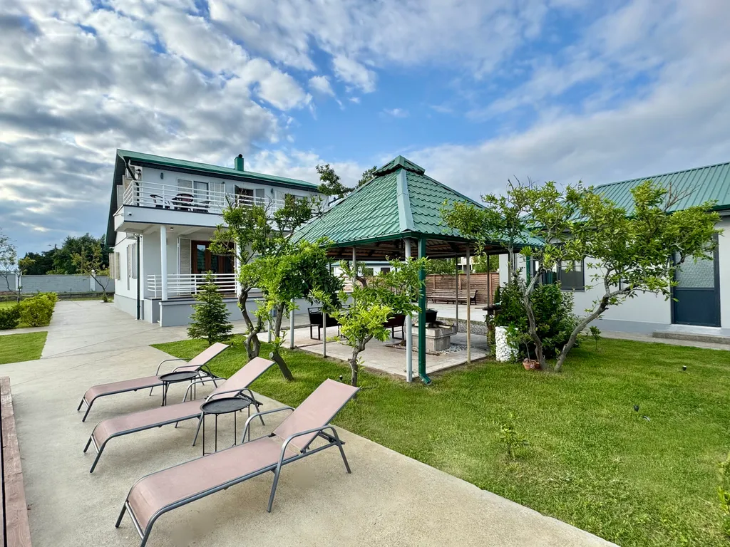 Вилла у моря