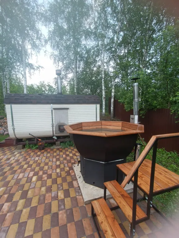 Дом на берегу пруда с камином, чаном и баней для большой компании