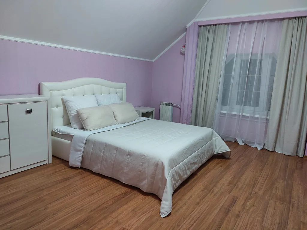 Просторный дом с баней для вашего отдыха рядом с Минском