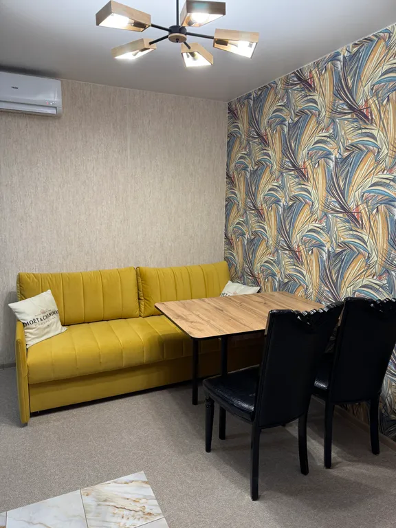 Уютный новый дом с собственным бассейном