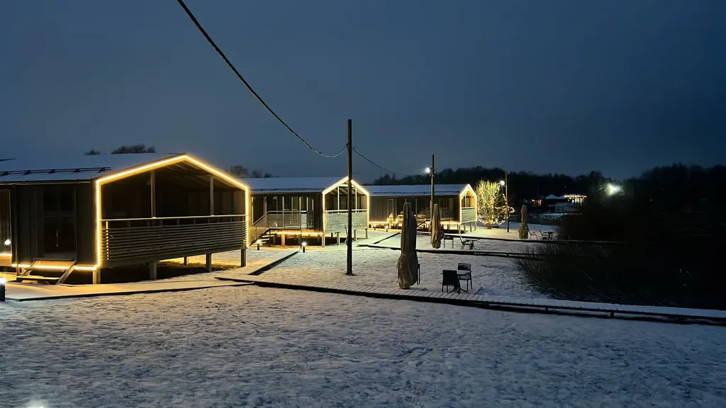 Коттедж на берегу озера