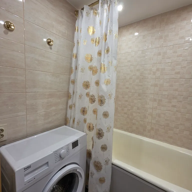 Современная 1-комнатная квартира, недалеко от центра