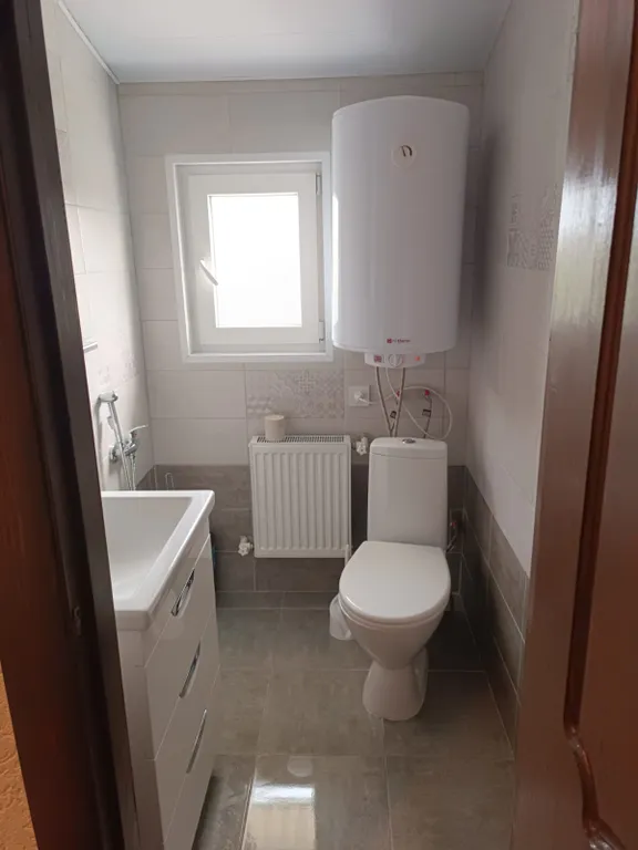 Уютный дом в живописном поселке у моря