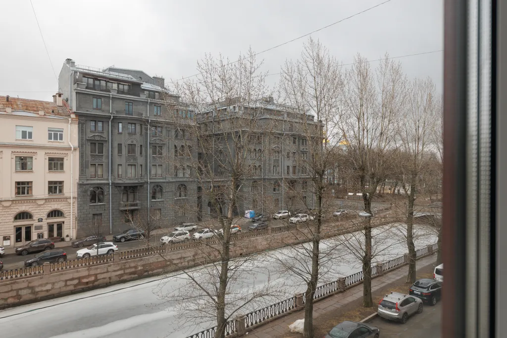 Квартира с видом на реку и Мариинский театр
