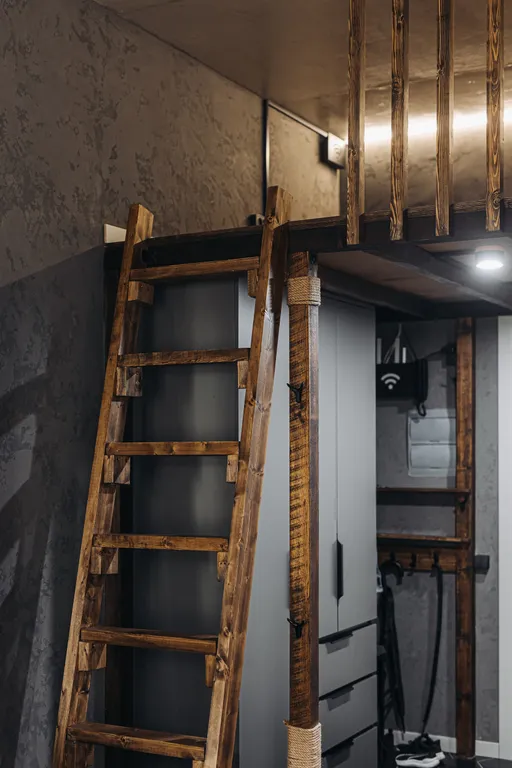 Black Studio с антресолью у Рубинштейна