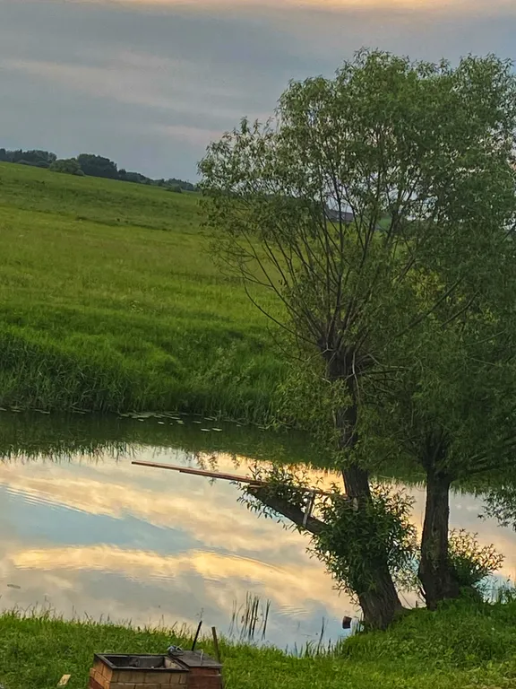 Дом на берегу реки