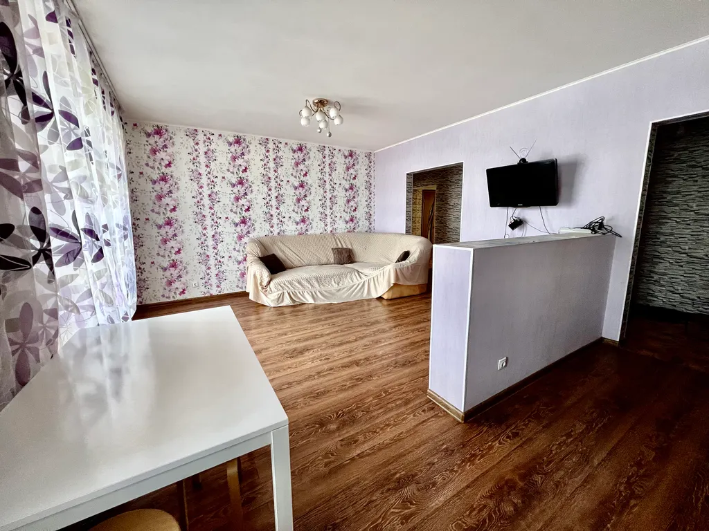 Просторная квартира в центре рядом с ТРК Иремель — аренда посуточно в Уфа