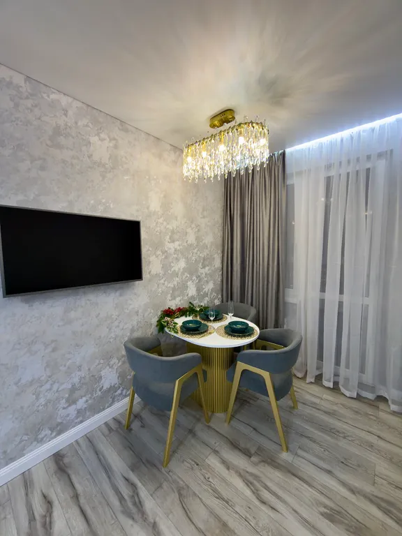 Квартира премиум-сегмента класса люкс, евро двушка