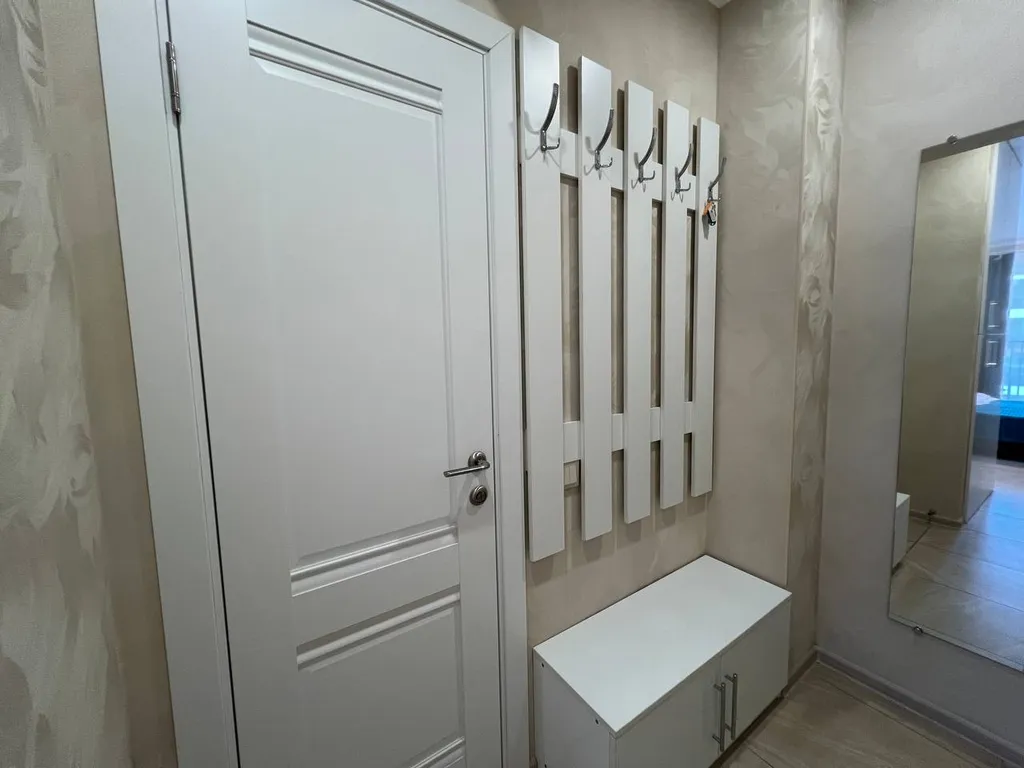 Студия с панорамными окнами и шикарным видом на море