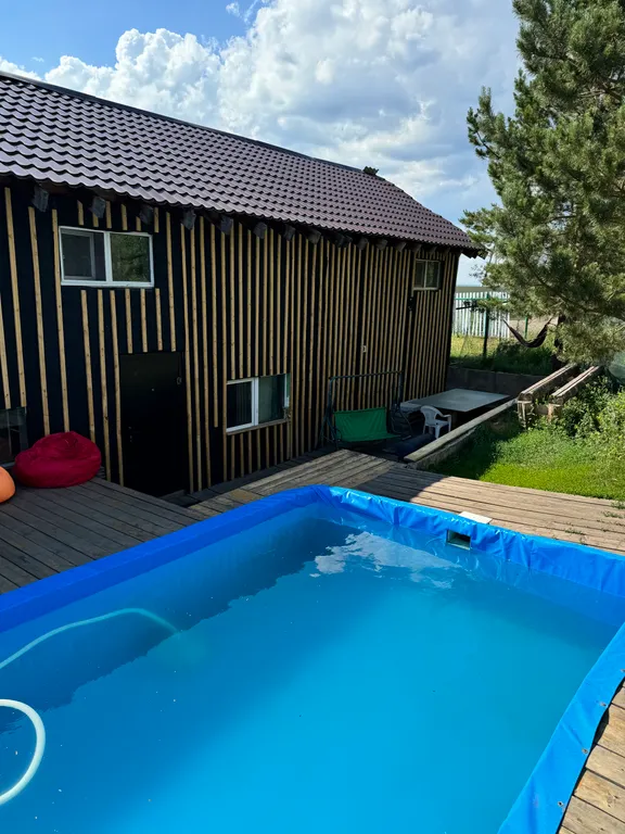 Большой дом в лесу