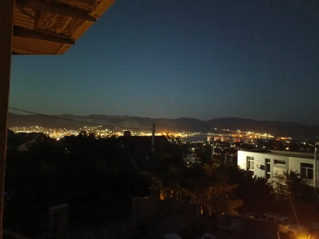 Уютный дом с прекрасным видом в тихом районе