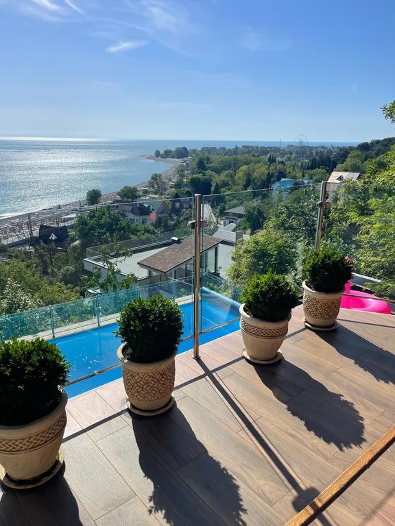 Дом с  бассейном, финской сауной, джакузи и шикарным видом на море