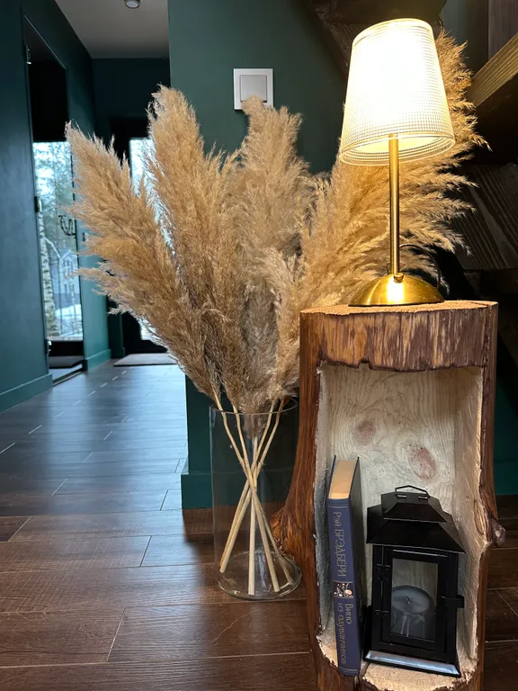 Уютный дом в сосновом лесу